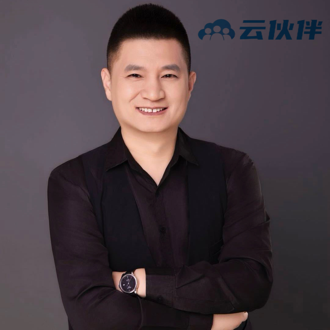 张康杰 | 金融服务 (联合创始人)