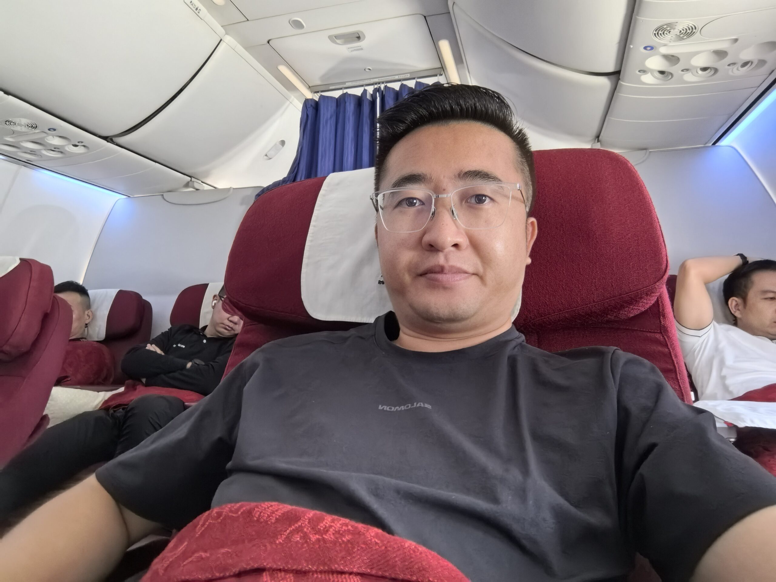 邓英杰 | 金融贷款 (业务总监)